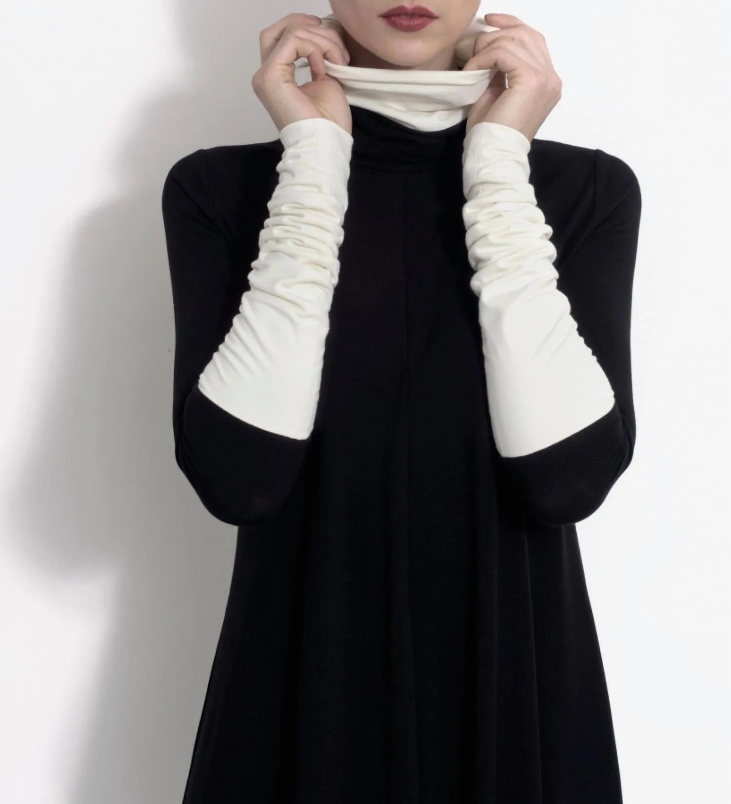 Danute Jersey Colorblock Tee In Black/white