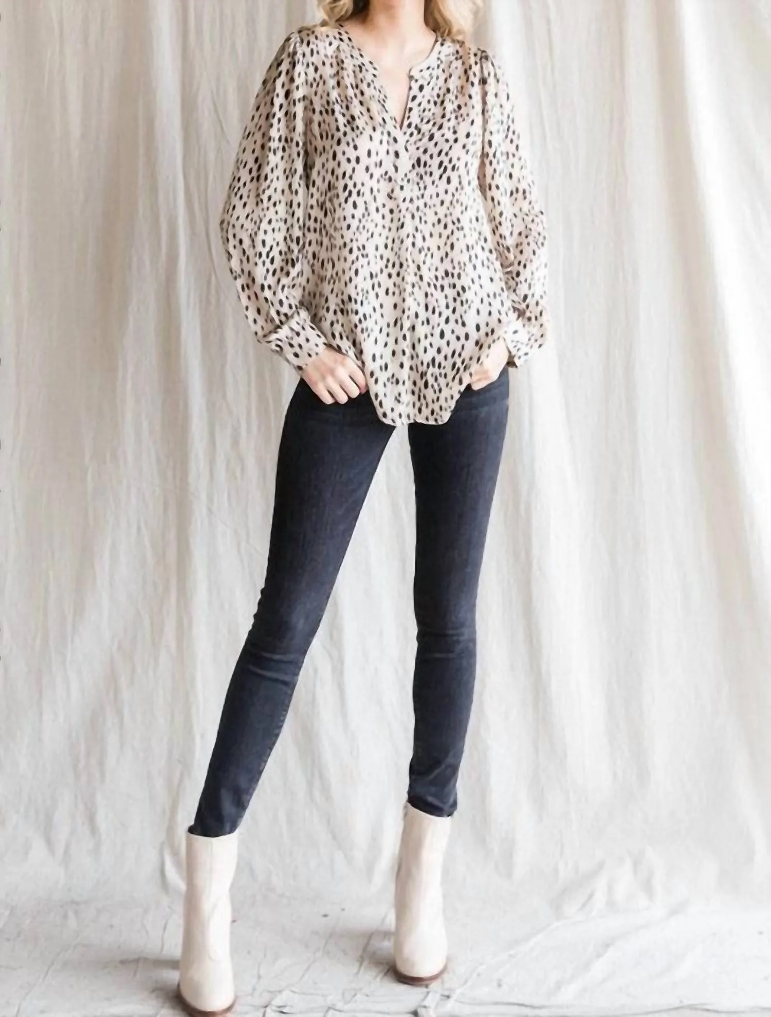 Dot Print Long Sleeves Top In Taupe