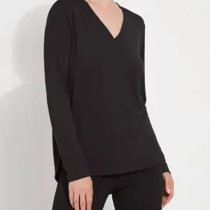 Eliana V-Neck Top In Black