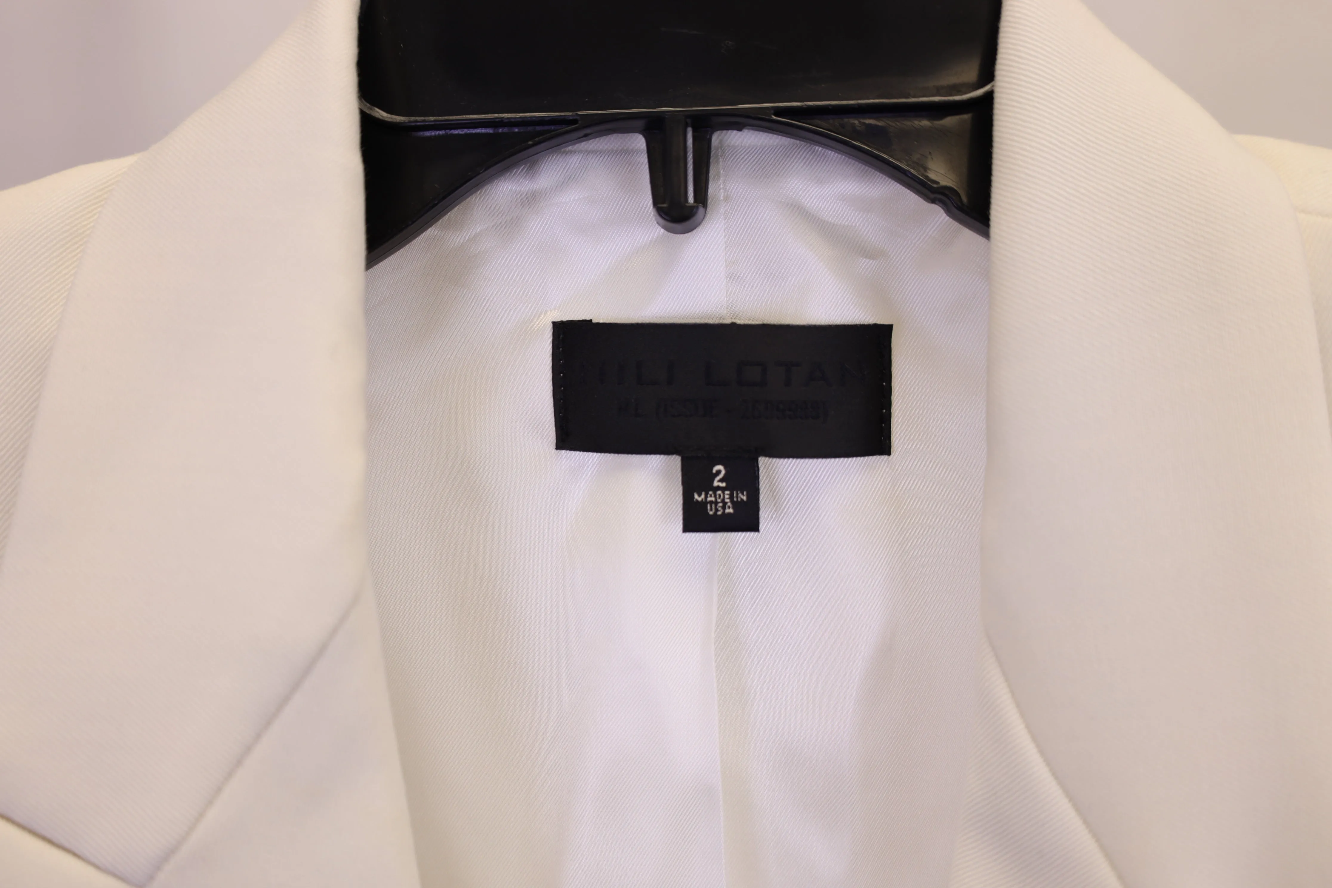 Nili Lotan Single-Breasted Blazer in White Cotton