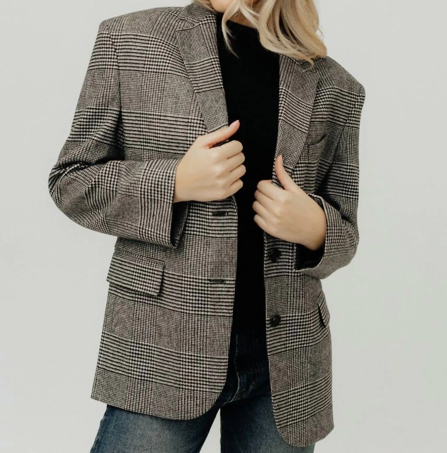 Quinn Blazer In Black & Grey Plaid