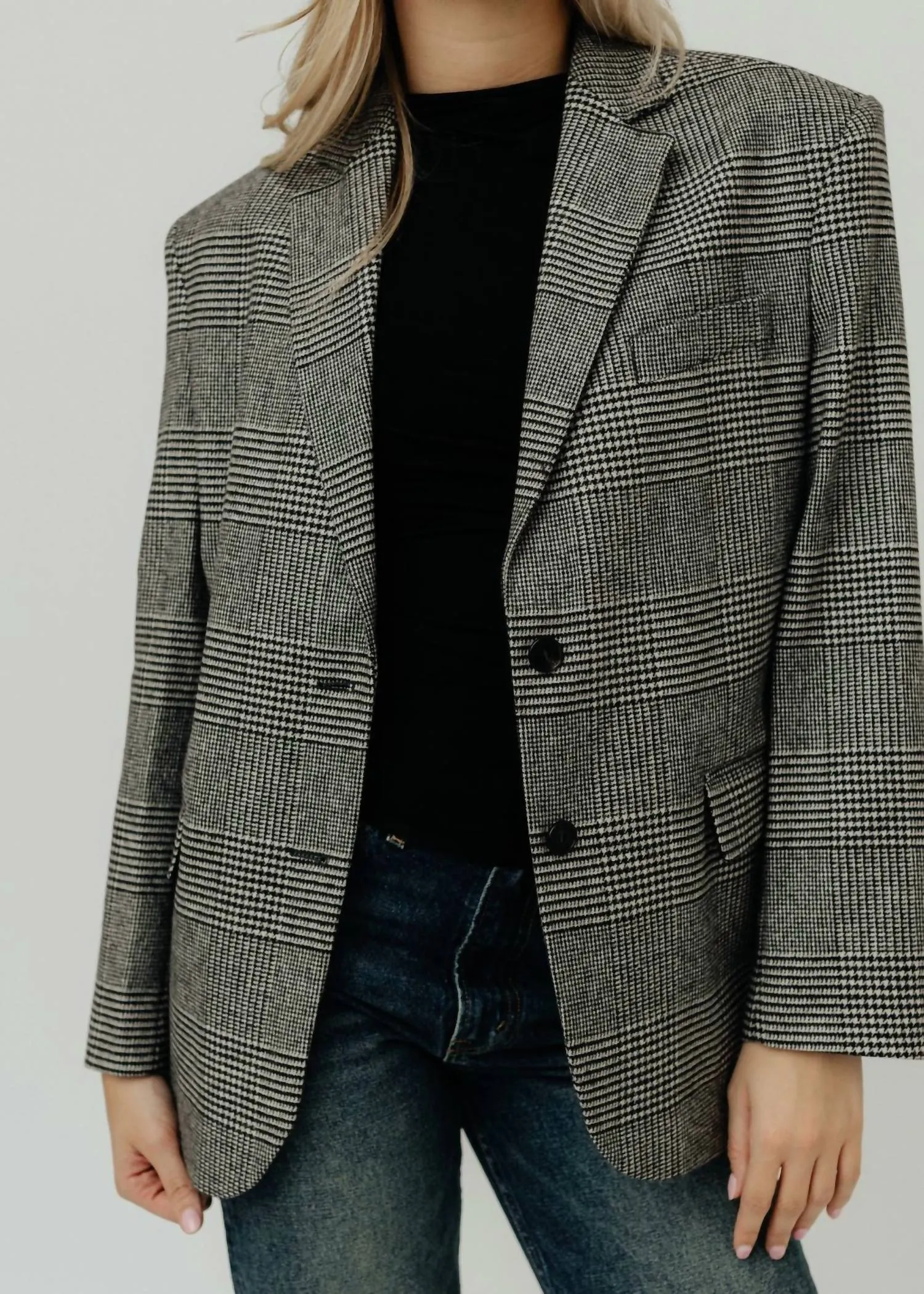 Quinn Blazer In Black & Grey Plaid