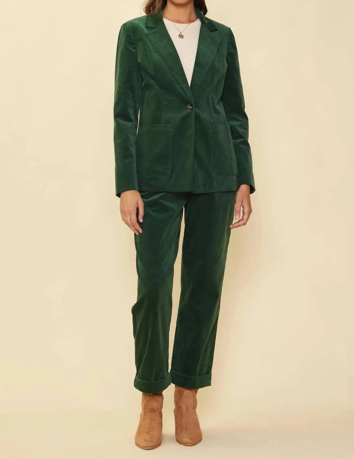 Selena Tailored Corduroy Blazer In Green