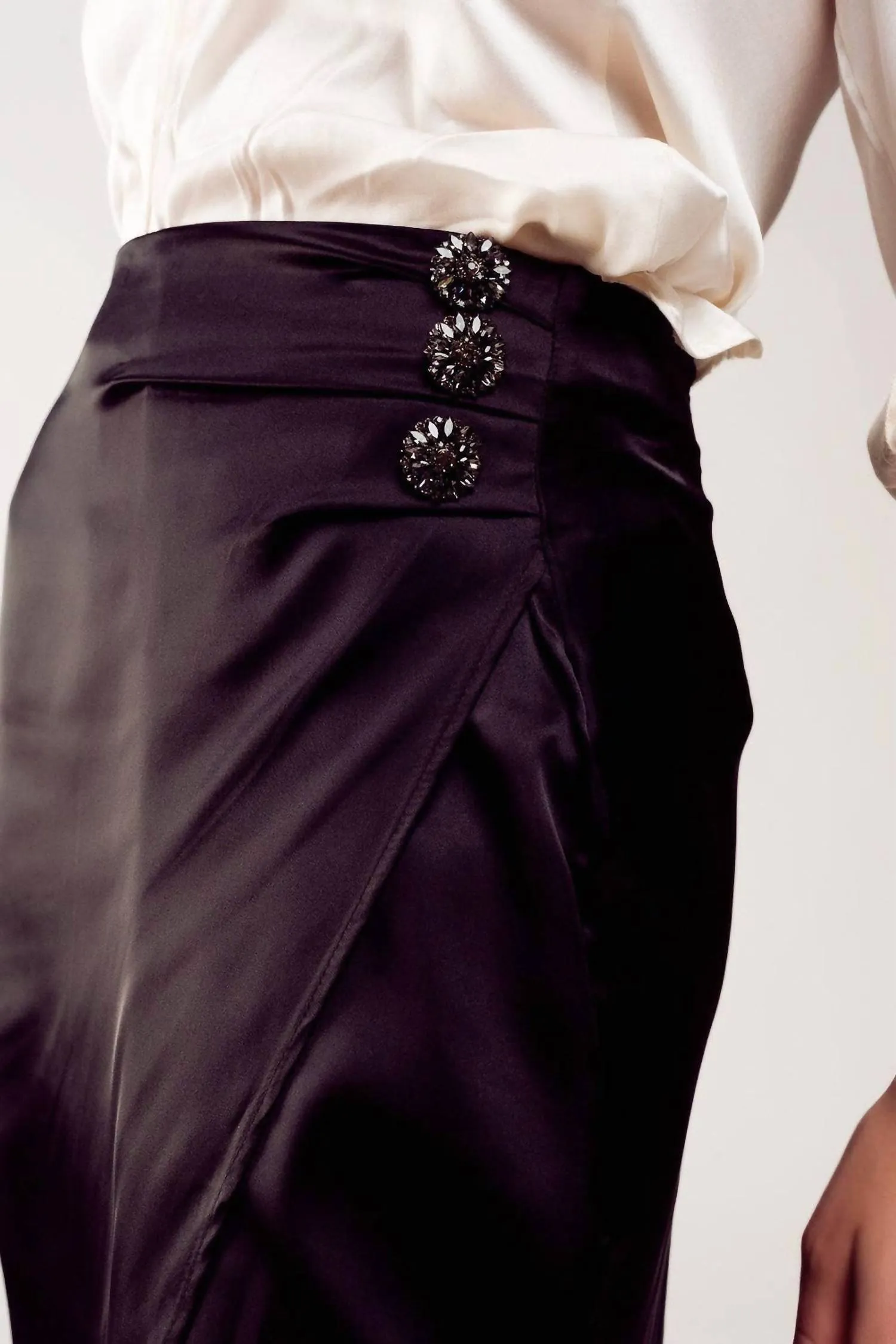 Split Front Midi Skirt In Black
