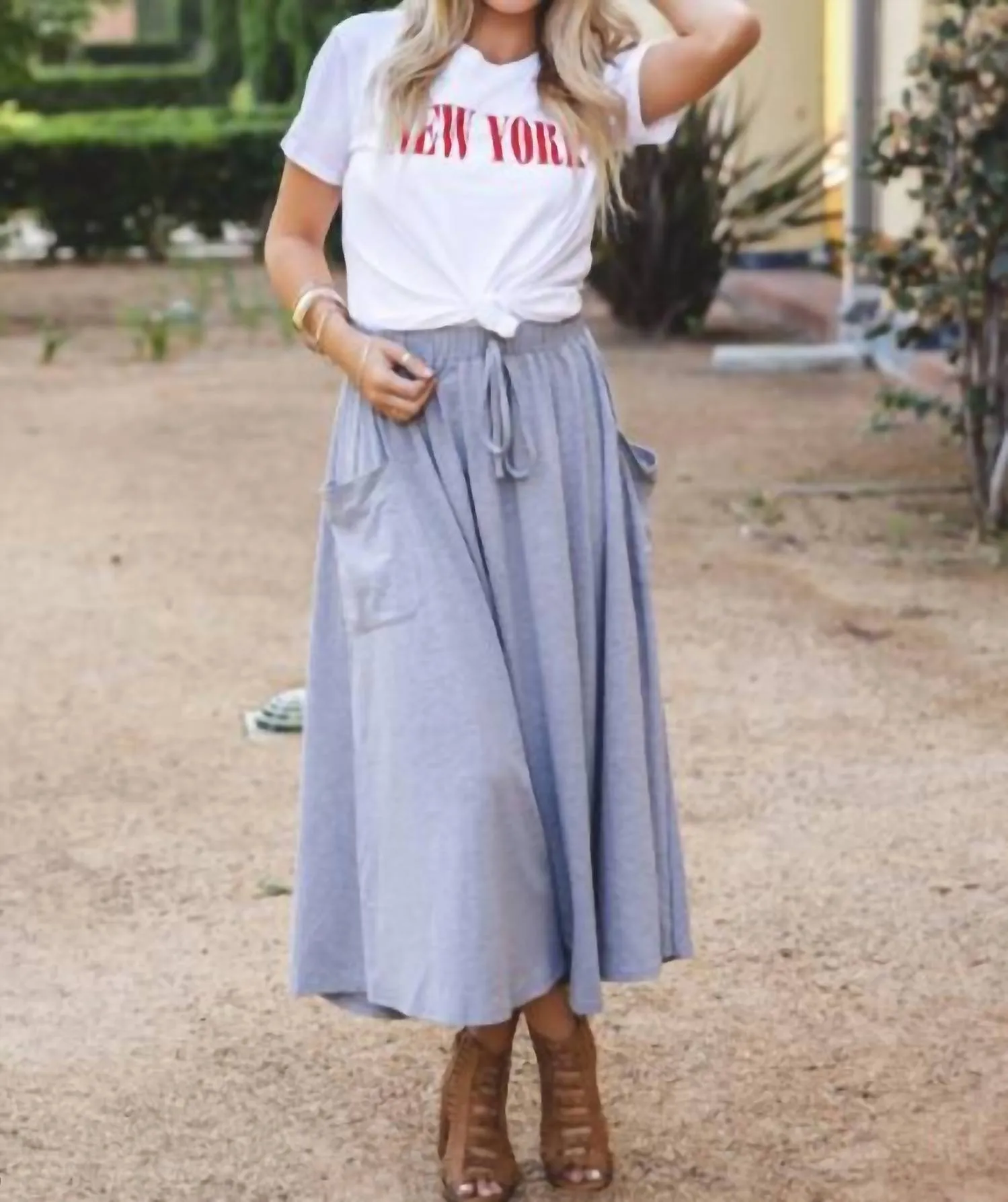 The Olive Pocket Skirt In Gray