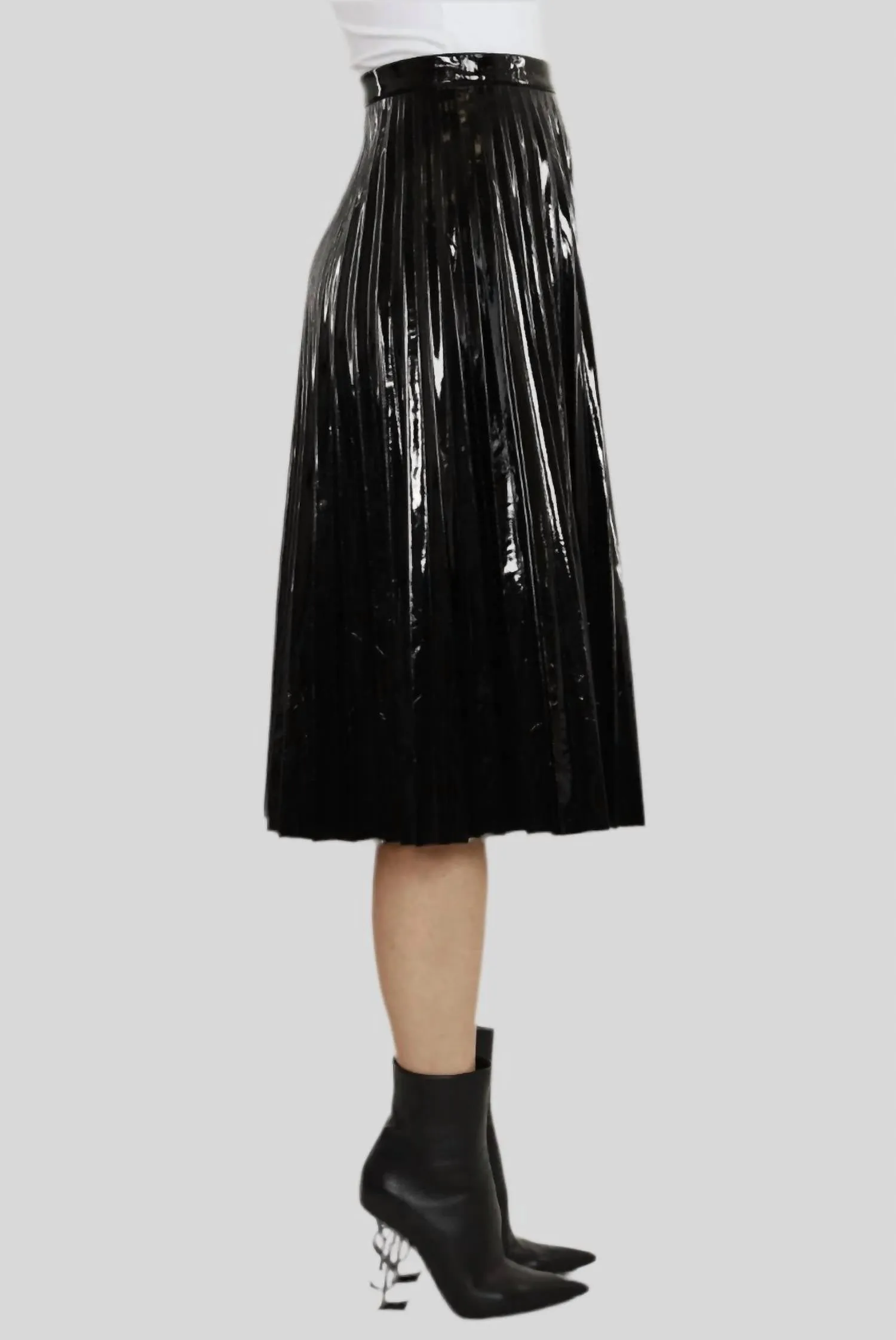 Vegan Patent Leather Pleated Skirt In Black
